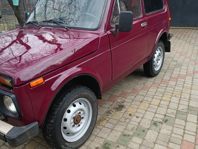 Червоний ВАЗ 21213 Niva, об'ємом двигуна 0 л та пробігом 3 тис. км за 2350 $, фото 1 на Automoto.ua