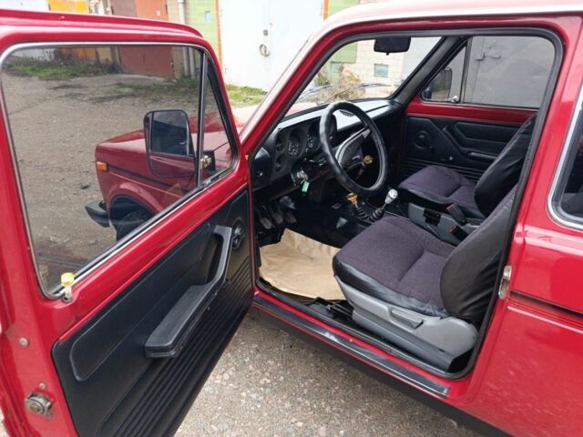 Красный ВАЗ 21213 Niva, объемом двигателя 1.6 л и пробегом 112 тыс. км за 2650 $, фото 13 на Automoto.ua