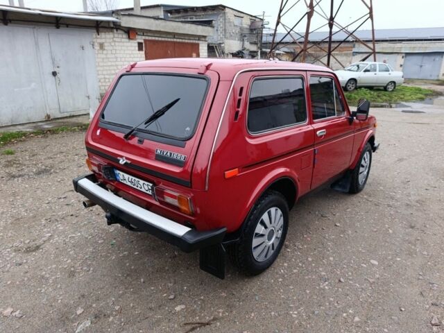 Красный ВАЗ 21213 Niva, объемом двигателя 1.6 л и пробегом 112 тыс. км за 2650 $, фото 5 на Automoto.ua