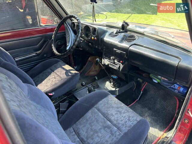 Красный ВАЗ 21213 Niva, объемом двигателя 0 л и пробегом 70 тыс. км за 2100 $, фото 2 на Automoto.ua