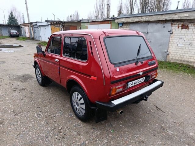 Красный ВАЗ 21213 Niva, объемом двигателя 1.6 л и пробегом 112 тыс. км за 2650 $, фото 8 на Automoto.ua