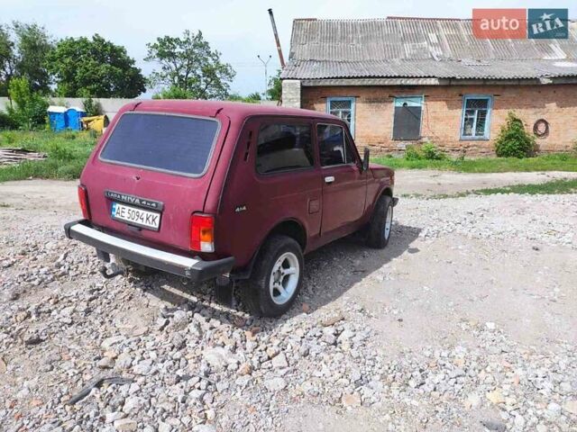 Красный ВАЗ 21213 Niva, объемом двигателя 1.7 л и пробегом 16 тыс. км за 2100 $, фото 8 на Automoto.ua