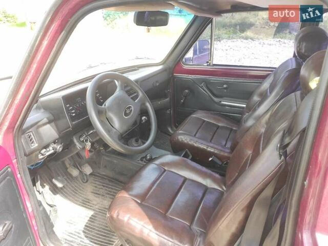 Красный ВАЗ 21213 Niva, объемом двигателя 1.7 л и пробегом 16 тыс. км за 2100 $, фото 2 на Automoto.ua
