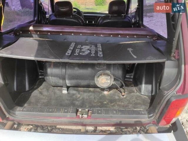 Красный ВАЗ 21213 Niva, объемом двигателя 1.7 л и пробегом 16 тыс. км за 2100 $, фото 5 на Automoto.ua