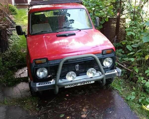 Красный ВАЗ 21213 Niva, объемом двигателя 1.6 л и пробегом 855 тыс. км за 2500 $, фото 6 на Automoto.ua