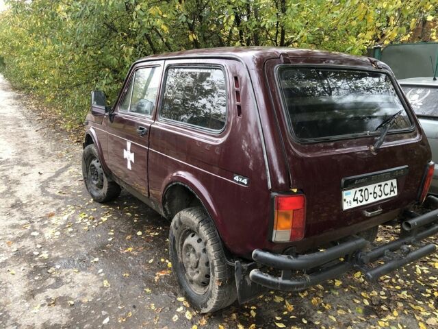 Красный ВАЗ 21213 Niva, объемом двигателя 1.7 л и пробегом 80 тыс. км за 2000 $, фото 8 на Automoto.ua