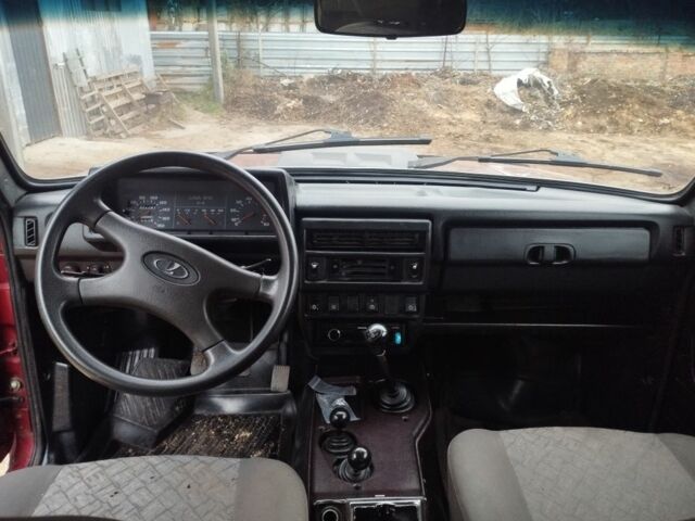 Красный ВАЗ 21213 Niva, объемом двигателя 1.7 л и пробегом 71 тыс. км за 2700 $, фото 6 на Automoto.ua