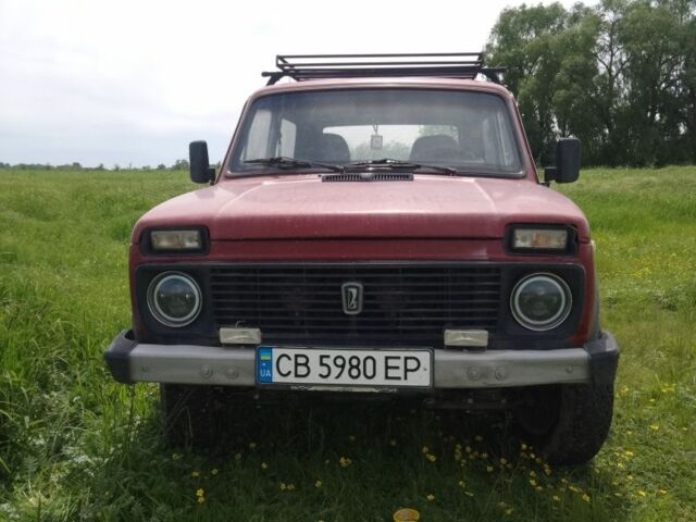 Красный ВАЗ 21213 Niva, объемом двигателя 1.7 л и пробегом 260 тыс. км за 2350 $, фото 2 на Automoto.ua