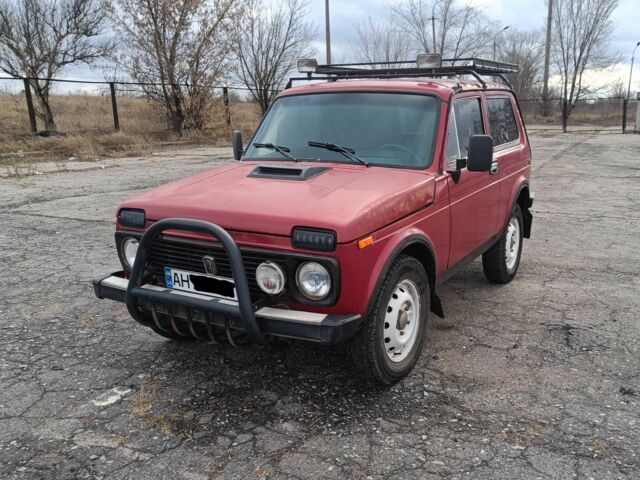 Красный ВАЗ 21213 Niva, объемом двигателя 1.7 л и пробегом 100 тыс. км за 2900 $, фото 4 на Automoto.ua