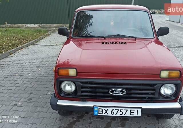 Красный ВАЗ 21213 Niva, объемом двигателя 1.7 л и пробегом 160 тыс. км за 2600 $, фото 2 на Automoto.ua