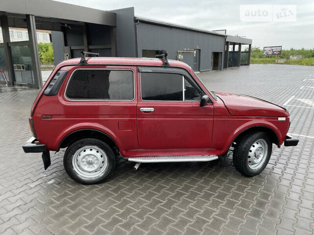 Красный ВАЗ 21213 Niva, объемом двигателя 1.7 л и пробегом 160 тыс. км за 2550 $, фото 5 на Automoto.ua