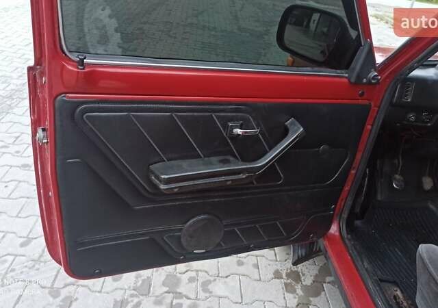 Красный ВАЗ 21213 Niva, объемом двигателя 1.7 л и пробегом 160 тыс. км за 2600 $, фото 10 на Automoto.ua