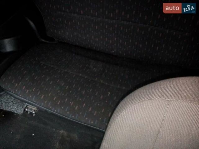 Красный ВАЗ 21213 Niva, объемом двигателя 1.7 л и пробегом 100 тыс. км за 4550 $, фото 5 на Automoto.ua