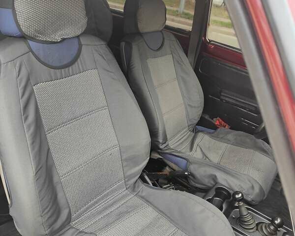 Червоний ВАЗ 21213 Niva, об'ємом двигуна 1.69 л та пробігом 197 тис. км за 3400 $, фото 10 на Automoto.ua