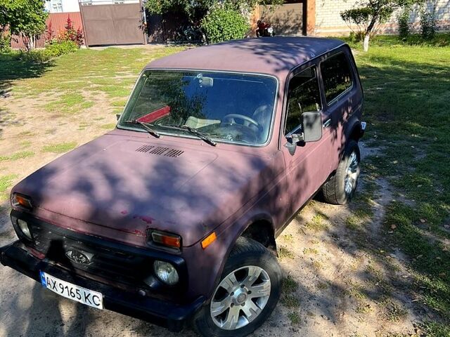 Червоний ВАЗ 21213 Niva, об'ємом двигуна 1.7 л та пробігом 150 тис. км за 1700 $, фото 4 на Automoto.ua