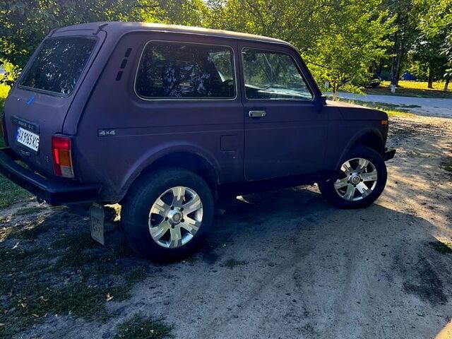 Червоний ВАЗ 21213 Niva, об'ємом двигуна 1.7 л та пробігом 150 тис. км за 1700 $, фото 7 на Automoto.ua