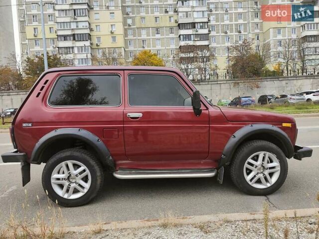 Червоний ВАЗ 21213 Niva, об'ємом двигуна 1.69 л та пробігом 197 тис. км за 3400 $, фото 1 на Automoto.ua