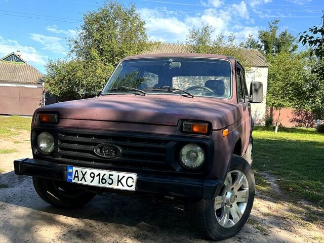 Червоний ВАЗ 21213 Niva, об'ємом двигуна 1.7 л та пробігом 150 тис. км за 1700 $, фото 2 на Automoto.ua