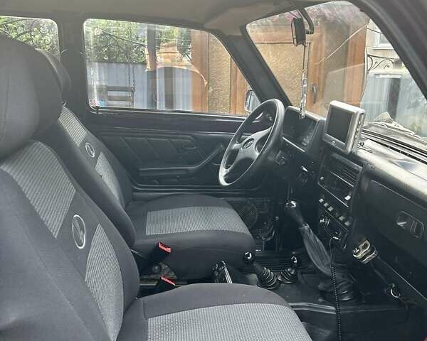 Червоний ВАЗ 21213 Niva, об'ємом двигуна 1.7 л та пробігом 119 тис. км за 2800 $, фото 5 на Automoto.ua