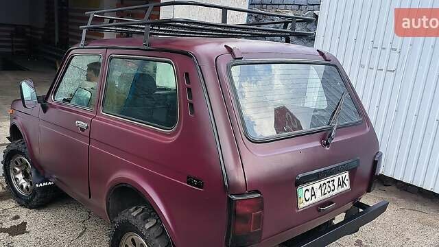 Красный ВАЗ 21213 Niva, объемом двигателя 1.69 л и пробегом 200 тыс. км за 3799 $, фото 7 на Automoto.ua