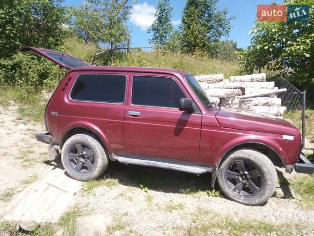 Червоний ВАЗ 21213 Niva, об'ємом двигуна 1.69 л та пробігом 112 тис. км за 3250 $, фото 1 на Automoto.ua