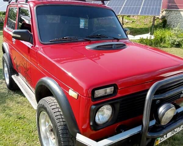 Червоний ВАЗ 21213 Niva, об'ємом двигуна 1.7 л та пробігом 200 тис. км за 2851 $, фото 41 на Automoto.ua