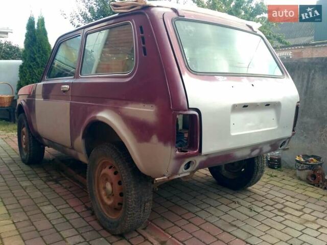 Красный ВАЗ 21213 Niva, объемом двигателя 1.7 л и пробегом 115 тыс. км за 1500 $, фото 2 на Automoto.ua