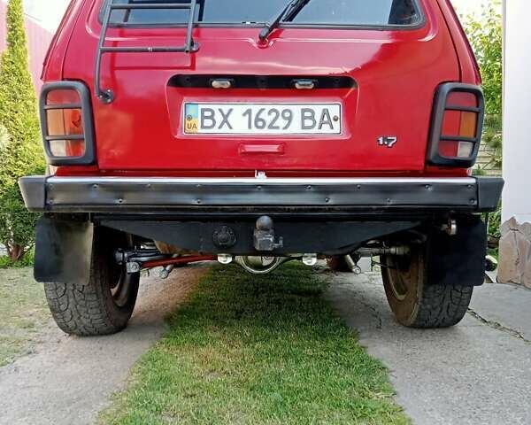 Червоний ВАЗ 21213 Niva, об'ємом двигуна 1.7 л та пробігом 200 тис. км за 2851 $, фото 6 на Automoto.ua