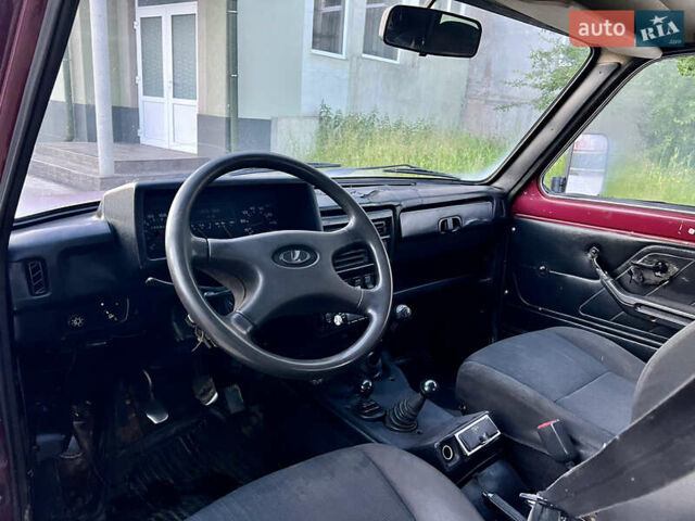Красный ВАЗ 21213 Niva, объемом двигателя 1.7 л и пробегом 200 тыс. км за 1700 $, фото 24 на Automoto.ua