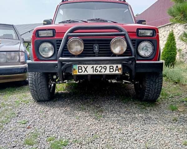 Червоний ВАЗ 21213 Niva, об'ємом двигуна 1.7 л та пробігом 200 тис. км за 2851 $, фото 89 на Automoto.ua