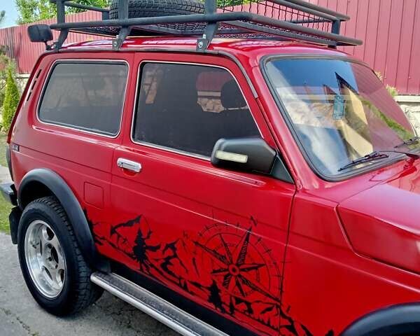 Червоний ВАЗ 21213 Niva, об'ємом двигуна 1.7 л та пробігом 200 тис. км за 2851 $, фото 12 на Automoto.ua