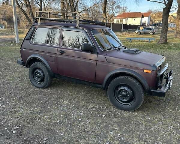 Красный ВАЗ 21213 Niva, объемом двигателя 1.69 л и пробегом 150 тыс. км за 2500 $, фото 7 на Automoto.ua