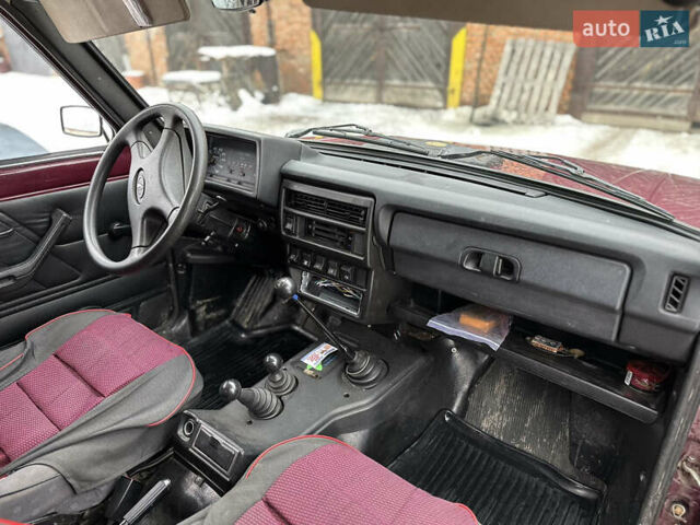 Червоний ВАЗ 21213 Niva, об'ємом двигуна 1.7 л та пробігом 56 тис. км за 4400 $, фото 6 на Automoto.ua