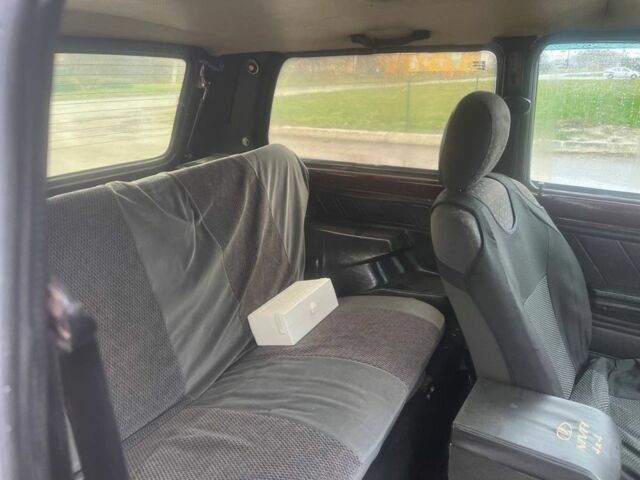 Красный ВАЗ 21213 Niva, объемом двигателя 1.7 л и пробегом 35 тыс. км за 1800 $, фото 6 на Automoto.ua