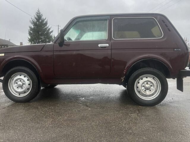 Красный ВАЗ 21213 Niva, объемом двигателя 1.7 л и пробегом 35 тыс. км за 1800 $, фото 2 на Automoto.ua