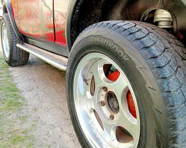 Червоний ВАЗ 21213 Niva, об'ємом двигуна 1.7 л та пробігом 200 тис. км за 2851 $, фото 13 на Automoto.ua