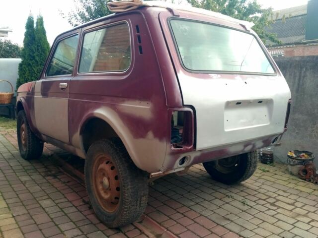 Красный ВАЗ 21213 Niva, объемом двигателя 0 л и пробегом 115 тыс. км за 1500 $, фото 2 на Automoto.ua