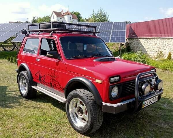 Червоний ВАЗ 21213 Niva, об'ємом двигуна 1.7 л та пробігом 200 тис. км за 2851 $, фото 48 на Automoto.ua