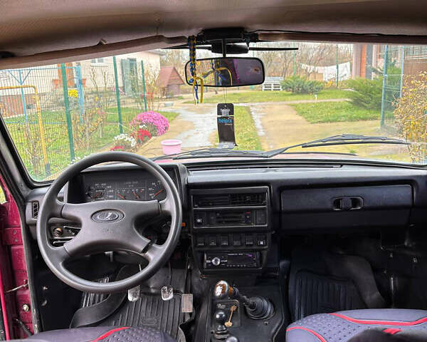 Червоний ВАЗ 21213 Niva, об'ємом двигуна 1.7 л та пробігом 300 тис. км за 3000 $, фото 2 на Automoto.ua