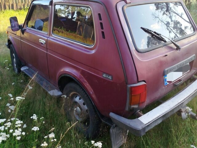Красный ВАЗ 21213 Niva, объемом двигателя 1.7 л и пробегом 115 тыс. км за 2300 $, фото 5 на Automoto.ua