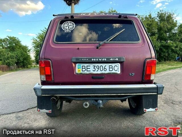 Красный ВАЗ 21213 Niva, объемом двигателя 1.7 л и пробегом 143 тыс. км за 3200 $, фото 3 на Automoto.ua