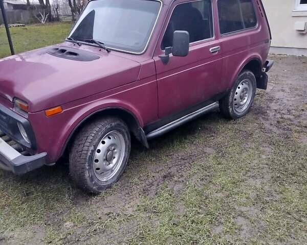 Червоний ВАЗ 21213 Niva, об'ємом двигуна 1.69 л та пробігом 140 тис. км за 2550 $, фото 6 на Automoto.ua