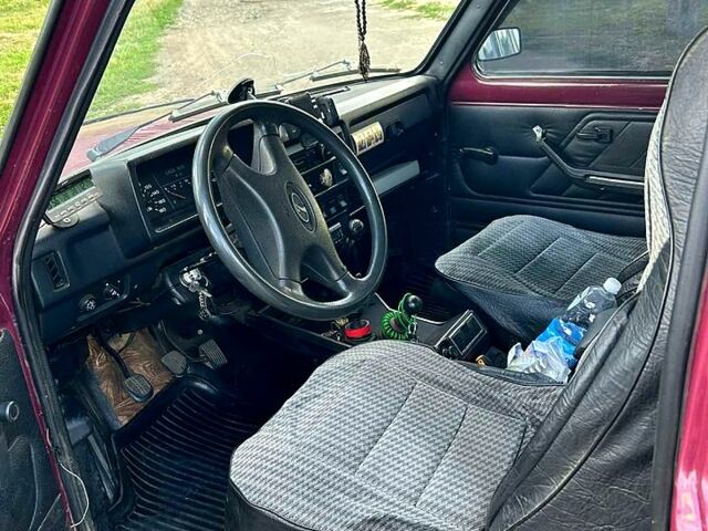 Красный ВАЗ 21213 Niva, объемом двигателя 1.7 л и пробегом 143 тыс. км за 3200 $, фото 7 на Automoto.ua
