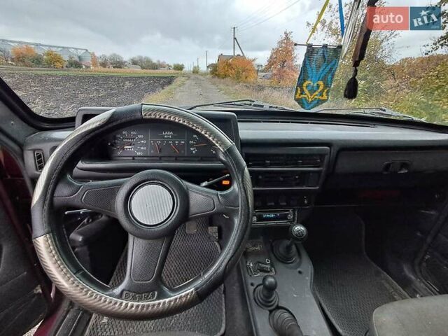 Красный ВАЗ 21213 Niva, объемом двигателя 1.69 л и пробегом 156 тыс. км за 3950 $, фото 12 на Automoto.ua