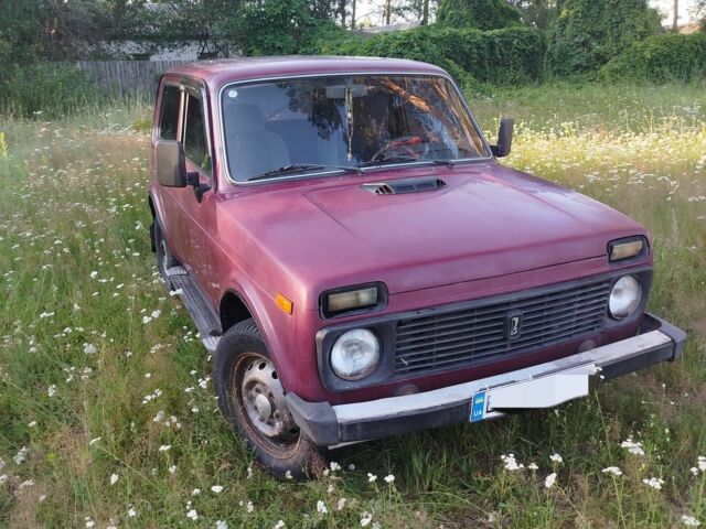 Красный ВАЗ 21213 Niva, объемом двигателя 1.7 л и пробегом 115 тыс. км за 2300 $, фото 2 на Automoto.ua