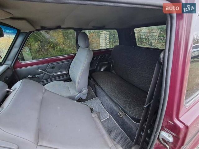 Красный ВАЗ 21213 Niva, объемом двигателя 1.69 л и пробегом 156 тыс. км за 3950 $, фото 9 на Automoto.ua