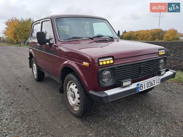 Красный ВАЗ 21213 Niva, объемом двигателя 1.69 л и пробегом 156 тыс. км за 3950 $, фото 7 на Automoto.ua