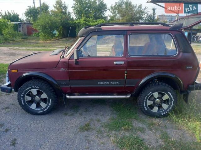 Червоний ВАЗ 21213 Niva, об'ємом двигуна 1.7 л та пробігом 173 тис. км за 2800 $, фото 6 на Automoto.ua