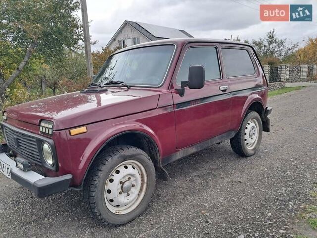 Красный ВАЗ 21213 Niva, объемом двигателя 1.69 л и пробегом 156 тыс. км за 3950 $, фото 11 на Automoto.ua