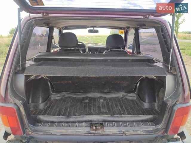 Красный ВАЗ 21213 Niva, объемом двигателя 1.69 л и пробегом 135 тыс. км за 3400 $, фото 8 на Automoto.ua